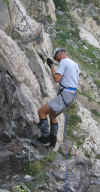 Bob on rappel3.JPG (127827 bytes)